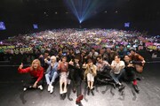 「ホスト相続しちゃいました 姫さま集合!よいしょーNightだZE★」出演者の集合写真。(写真提供:関西テレビ)