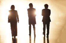 光の中に帰っていくTM NETWORKの3人。（撮影：島田香）