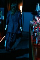 静かにステージを去る鞘師里保。