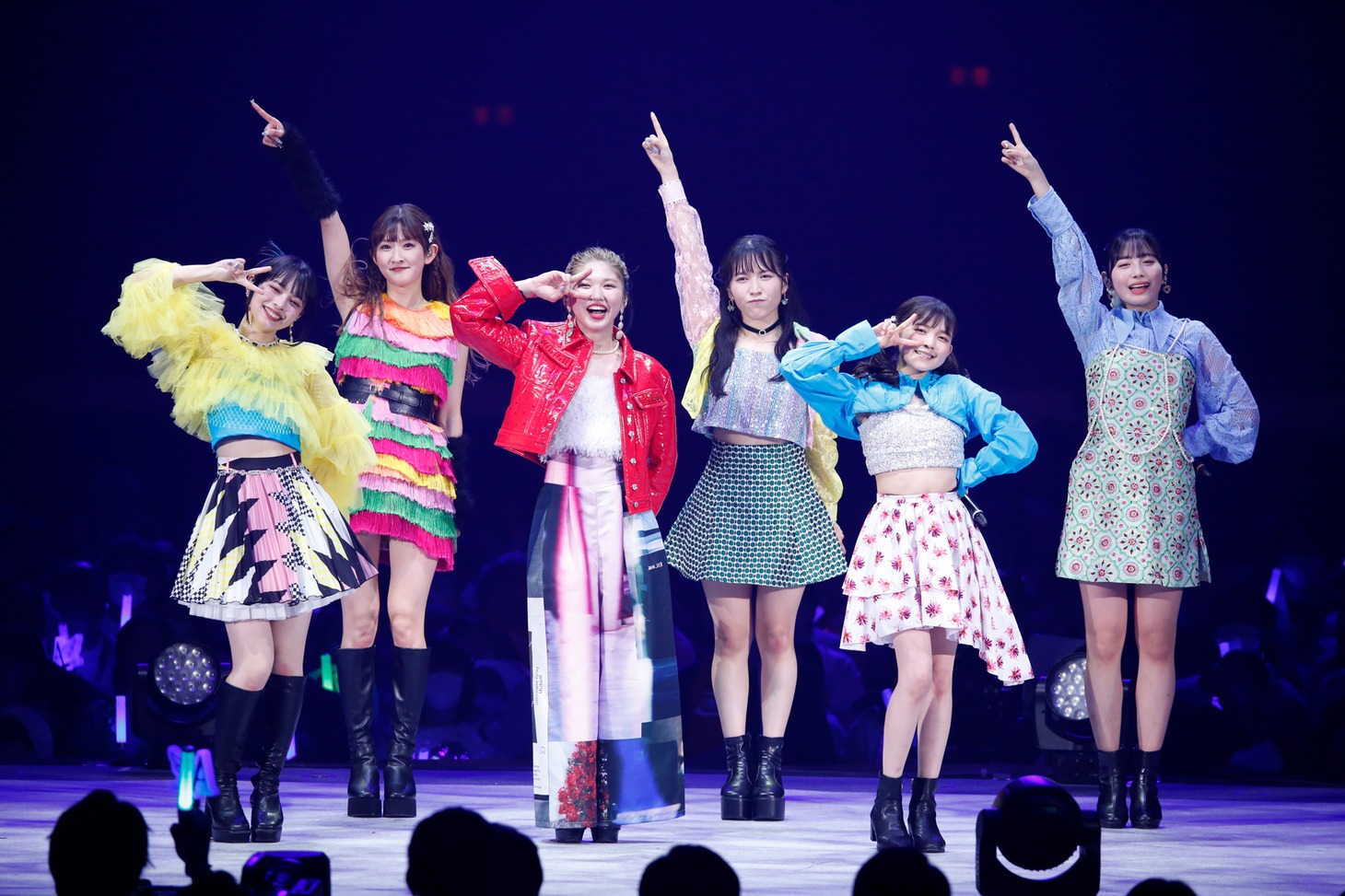 左から上國料萌衣、川村文乃、竹内朱莉、為永幸音、松本わかな、伊勢鈴蘭。