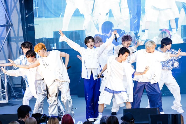 BUDDiiS“10人の思い”で初の野外公演完遂！「連れて行くって約束する 