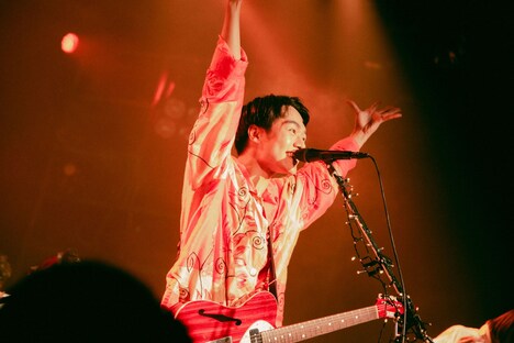 宮崎一晴（Vo, G）（Photo by Ryohey）