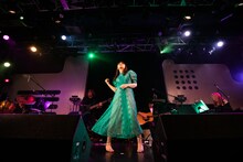 「中島愛 15th Anniversary Live ～equal～」の様子。