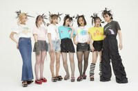 ASPがモデルを務めた「BANANA to YELLOW」新ビジュアル。