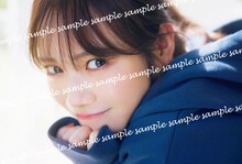 乃木坂46 田村真佑1st写真集「恋に落ちた瞬間」HMV&BOOKS特典ポストカード（撮影：藤原宏［Pygmy Company］）