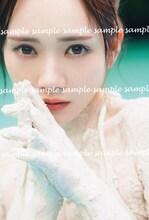 乃木坂46 田村真佑1st写真集「恋に落ちた瞬間」乃木坂46 Mobile特典ポストカード（撮影：藤原宏［Pygmy Company］）