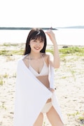 久保史緒里(乃木坂46)1st写真集「交差点」より。(撮影:細居幸次郎)
