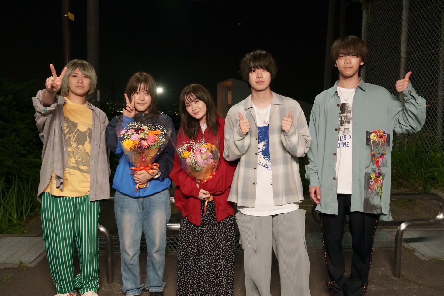 左からフジイタクミ（マルシィ）、山戸結希、畑芽育、吉田右京（マルシィ）、shuji（マルシィ）。