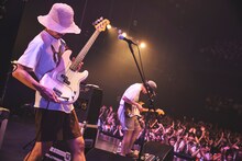 左から巽啓伍（B）、岡田拓郎（G）。