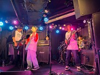 「Viral Artist on TV」より。