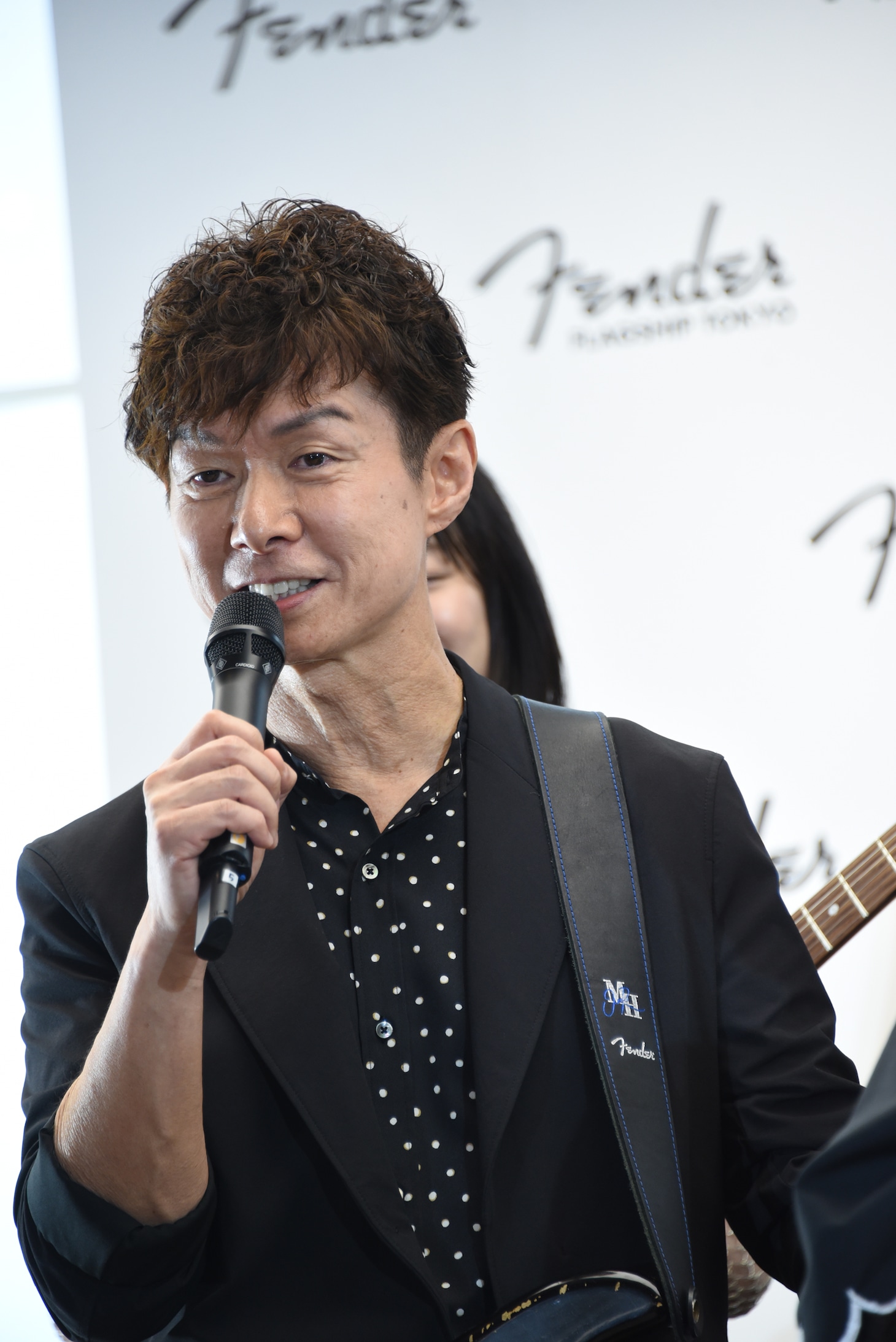 TUBEの春畑道哉（G）。