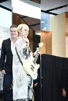 SCANDALのMAMI（G, Vo）。