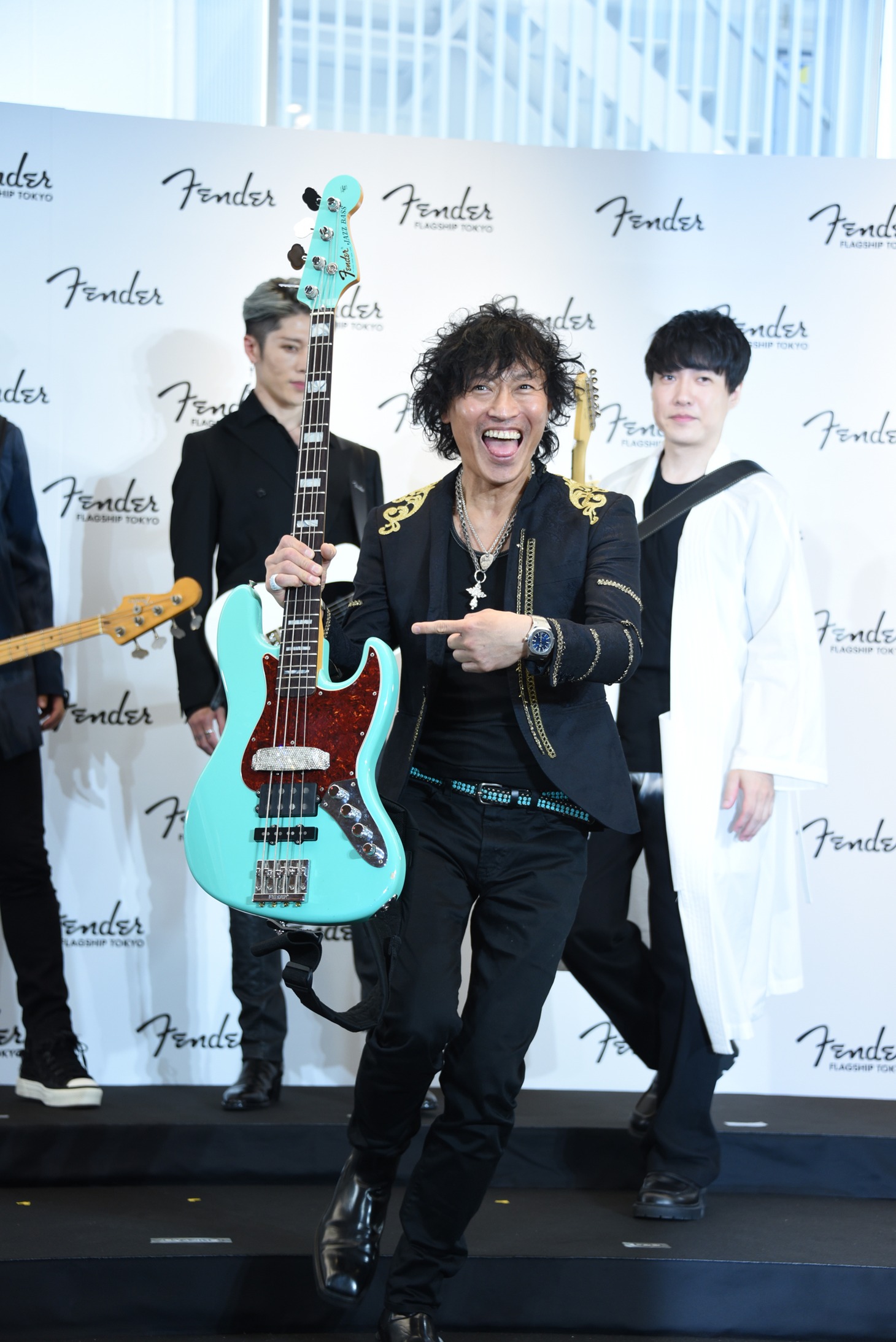 日野JINO賢二