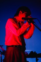 内田怜央（Vo）（Photo by jacK）