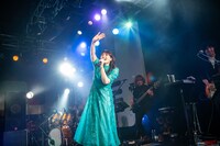 「中島愛 15th Anniversary Live ～equal～」の様子。