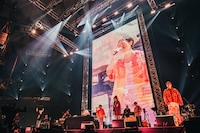 「Presence Remix」のパフォーマンスの様子。（撮影：cherry chill will.）