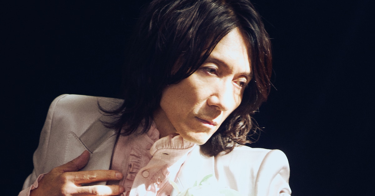 吉井和哉ソロデビュー20周年記念ベスト詳細発表、FC限定盤にはデモなど 