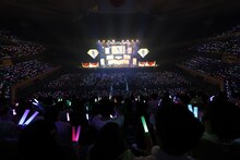 「≠ME全国ツアー2023『We shout “I am me.”』」東京・日本武道館公演の様子。(c)YOANI