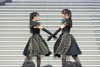 ClariS「淋しい熱帯魚」リリース記念イベントの様子。（撮影：平野タカシ）