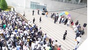 ClariS「淋しい熱帯魚」リリース記念イベントの様子。(撮影:平野タカシ)