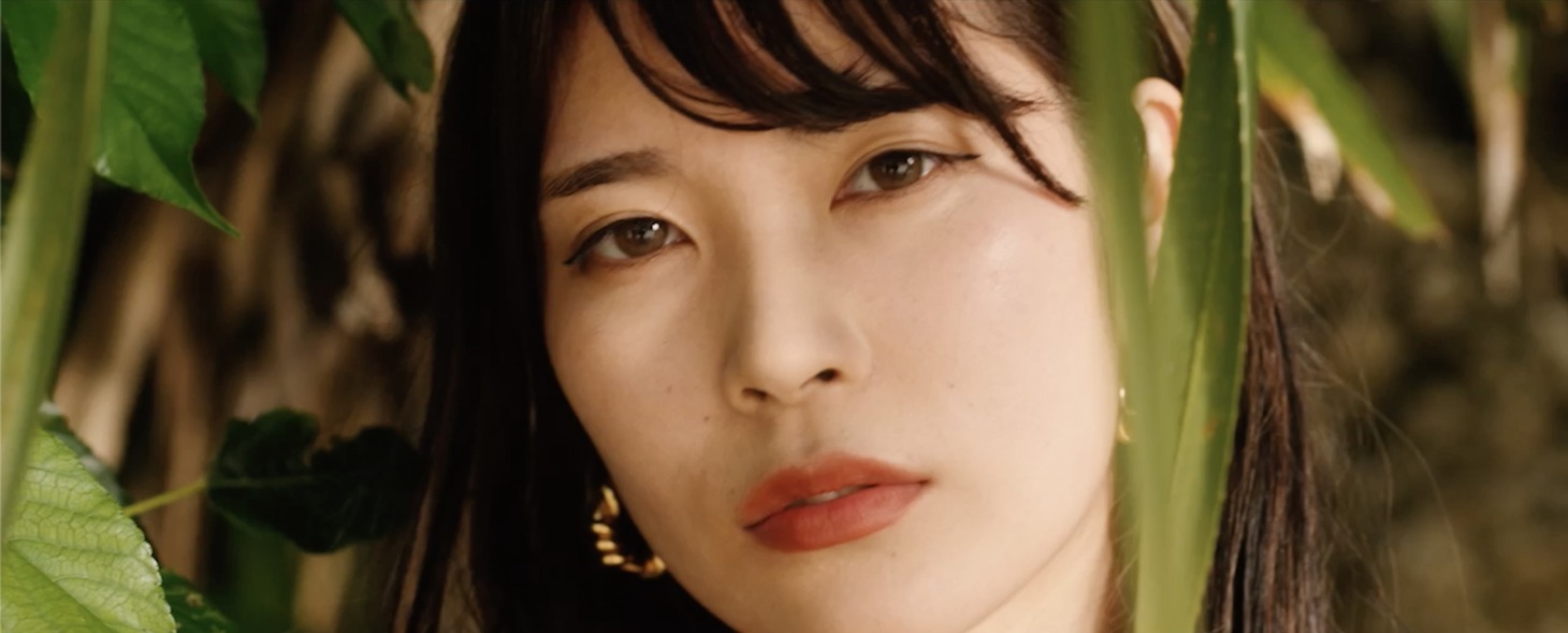 ExWHYZ「フラチナサマー」ミュージックビデオティザーより。