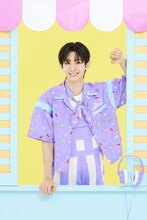 鈴木志音（THE SUPER FRUIT）