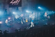 Anly「A.L.I.V.E」の様子。