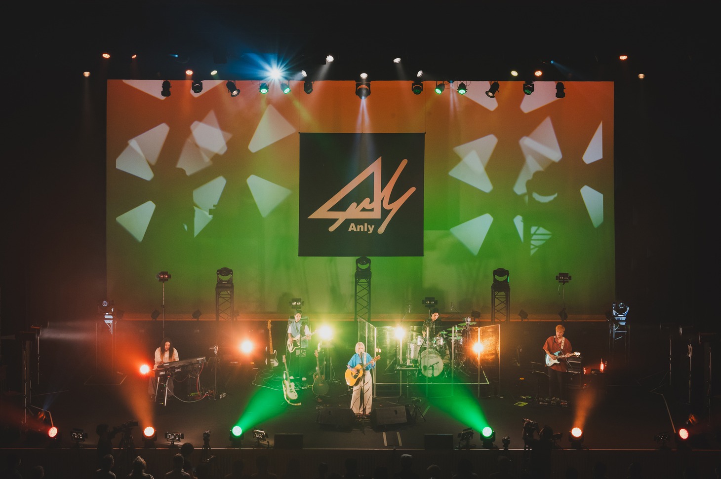 Anly「A.L.I.V.E」の様子。