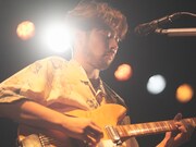 たなかえいぞを（Vo, G）（撮影：小財美香子）