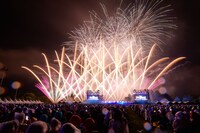 「Disney Music & Fireworks」山梨・山中湖交流プラザ きらら公演の様子。（撮影：中河原理英）