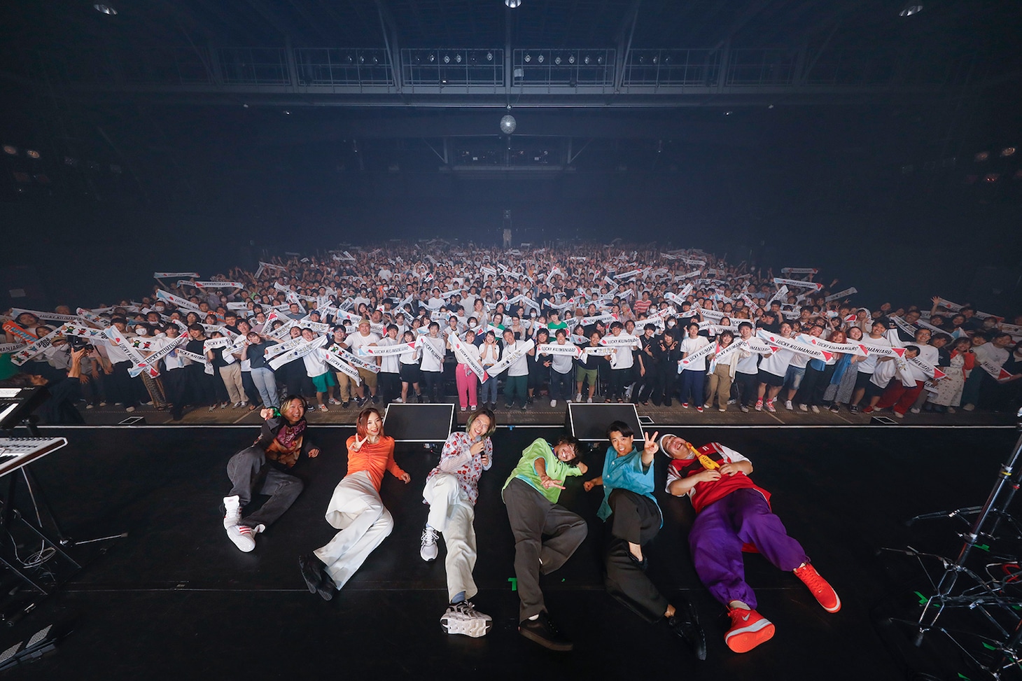 終演後に撮影された記念写真。（撮影：石井亜希 / 田中聖太郎写真事務所）