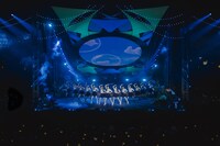 「NewJeans 1st Fan Meeting 'Bunnies Camp'」の様子。(c) 2023 ADOR. All Rights Reserved.