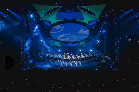 「NewJeans 1st Fan Meeting 'Bunnies Camp'」の様子。(c) 2023 ADOR. All Rights Reserved.