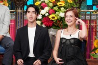 左から澄海、土屋アンナ。(c)日本テレビ