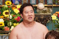 とにかく明るい安村 (c)日本テレビ