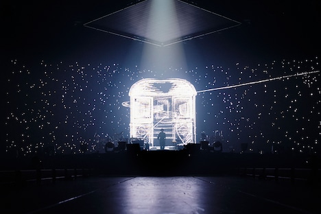 「米津玄師 2023 TOUR / 空想」のラストシーン。