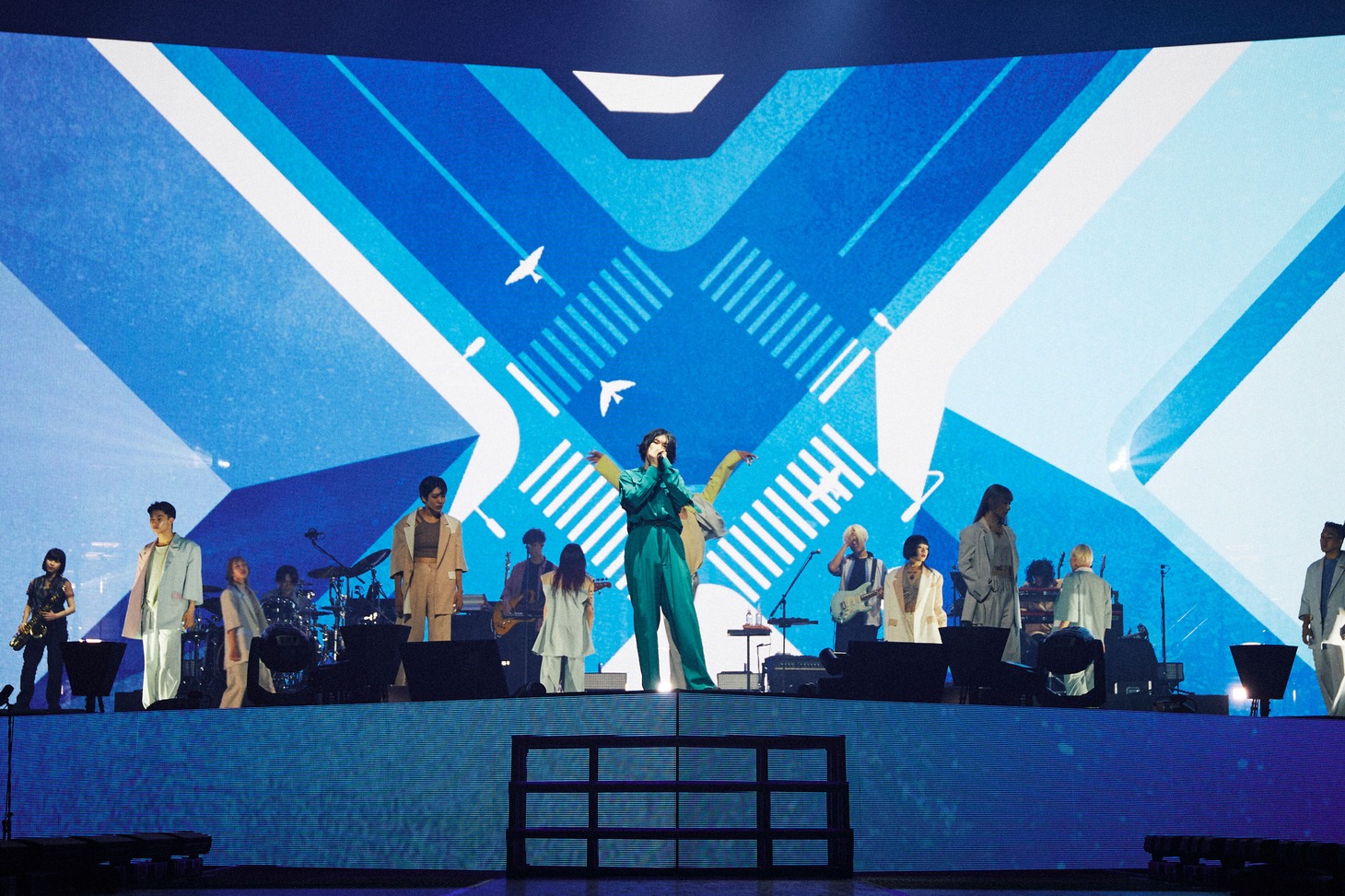 「米津玄師 2023 TOUR / 空想」横浜公演の様子。