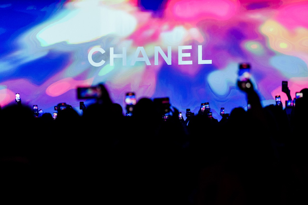 「CHANEL2022 / 23年メティエダール コレクション」アフターパーティの様子。（写真提供：Apple）