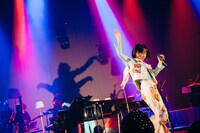 TOMOO「TOMOO LIVE TOUR 2023 "Walk on the Keys"」東京公演の様子。（Photo by Kana Tarumi）