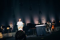 TOMOO「TOMOO LIVE TOUR 2023 "Walk on the Keys"」東京公演の様子。（Photo by Kana Tarumi）