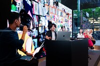 「Exclusive：CHAIとSTUTSが魅せるクリエイティブな出会い」の様子。（写真提供：Apple）
