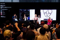 「Exclusive：CHAIとSTUTSが魅せるクリエイティブな出会い」の様子。（写真提供：Apple）