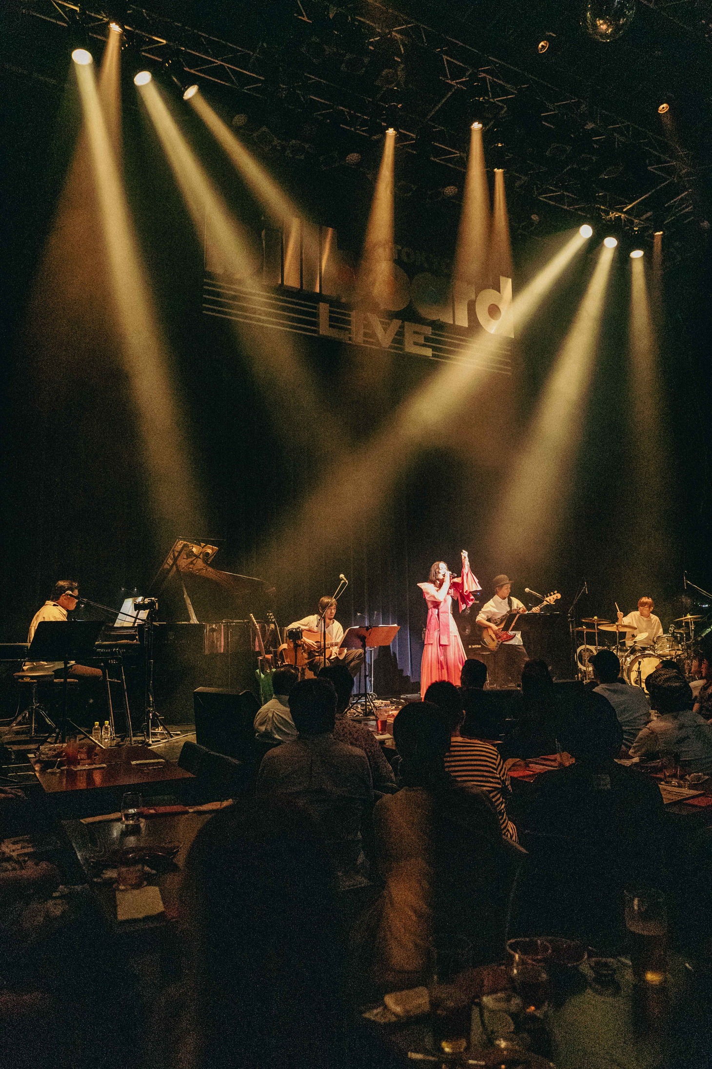 「Rei Yasuda 10th Anniversary Special Live "Turn the Page" Supported by JA全農」の様子。