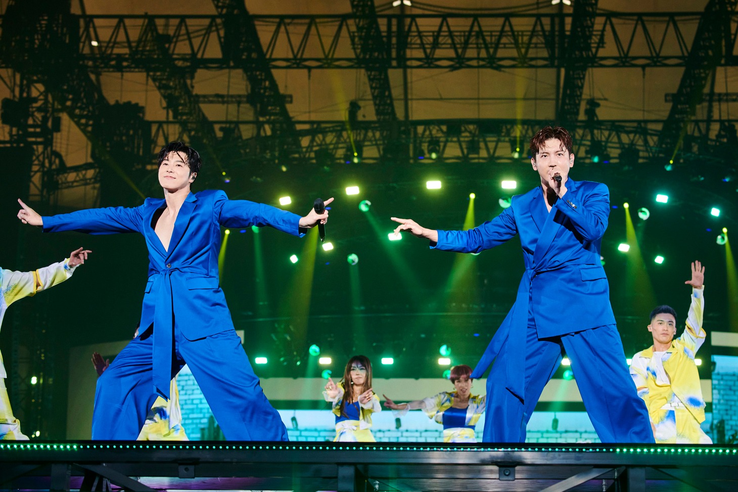 東方神起