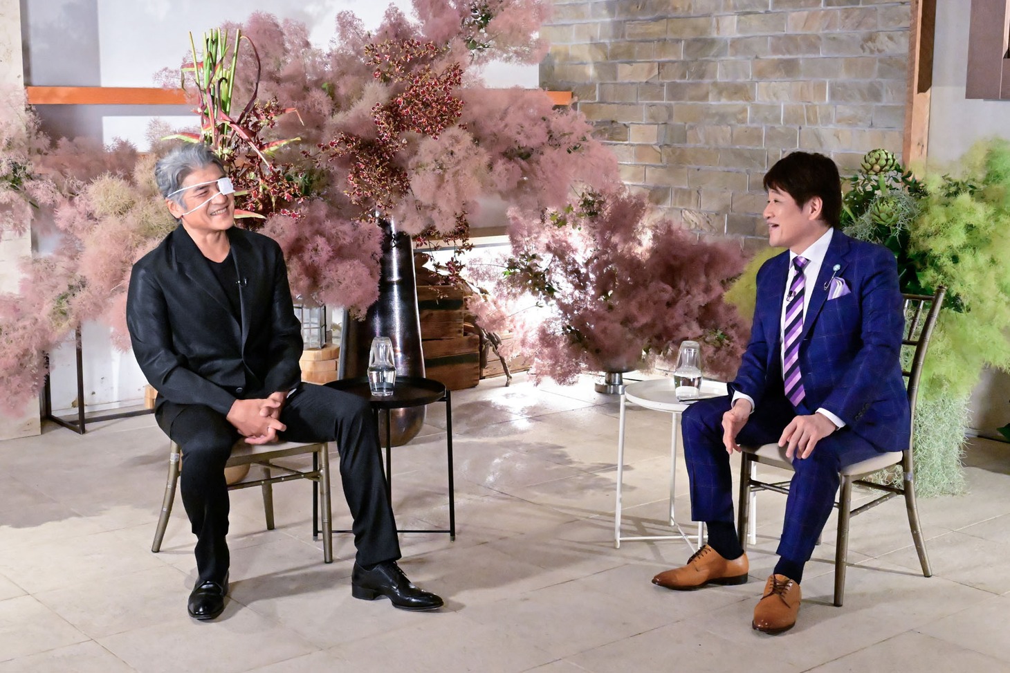 左から吉川晃司、林修。(c)MBS