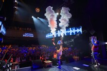 ザ・リーサルウェポンズ「E.P.ウソつかない」の様子。