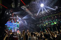 ミラーボールが輝くZepp Shinjuku（TOKYO）。