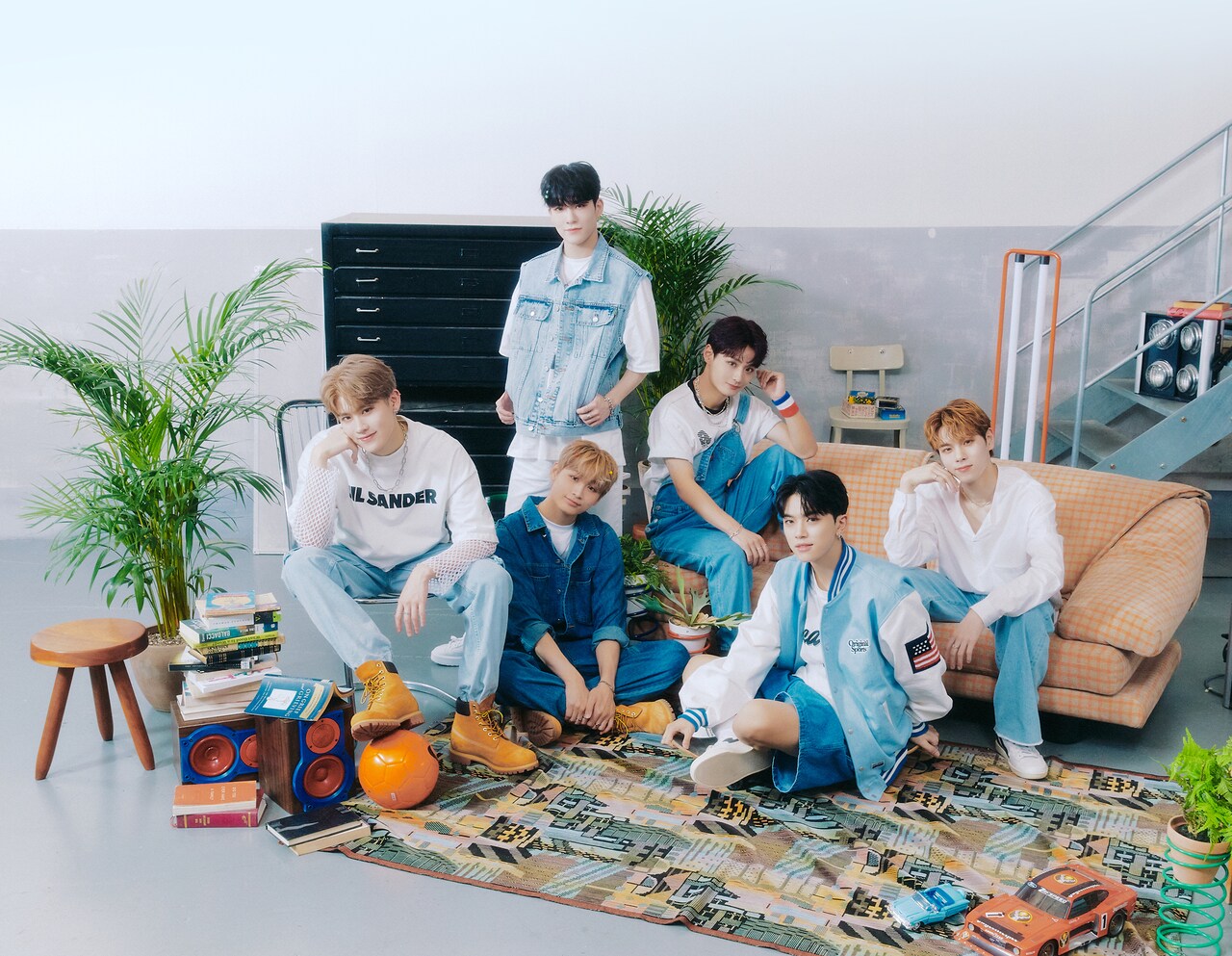 DXTEENが2ndシングル「First Flight」9月リリース、3種の新ビジュアル公開