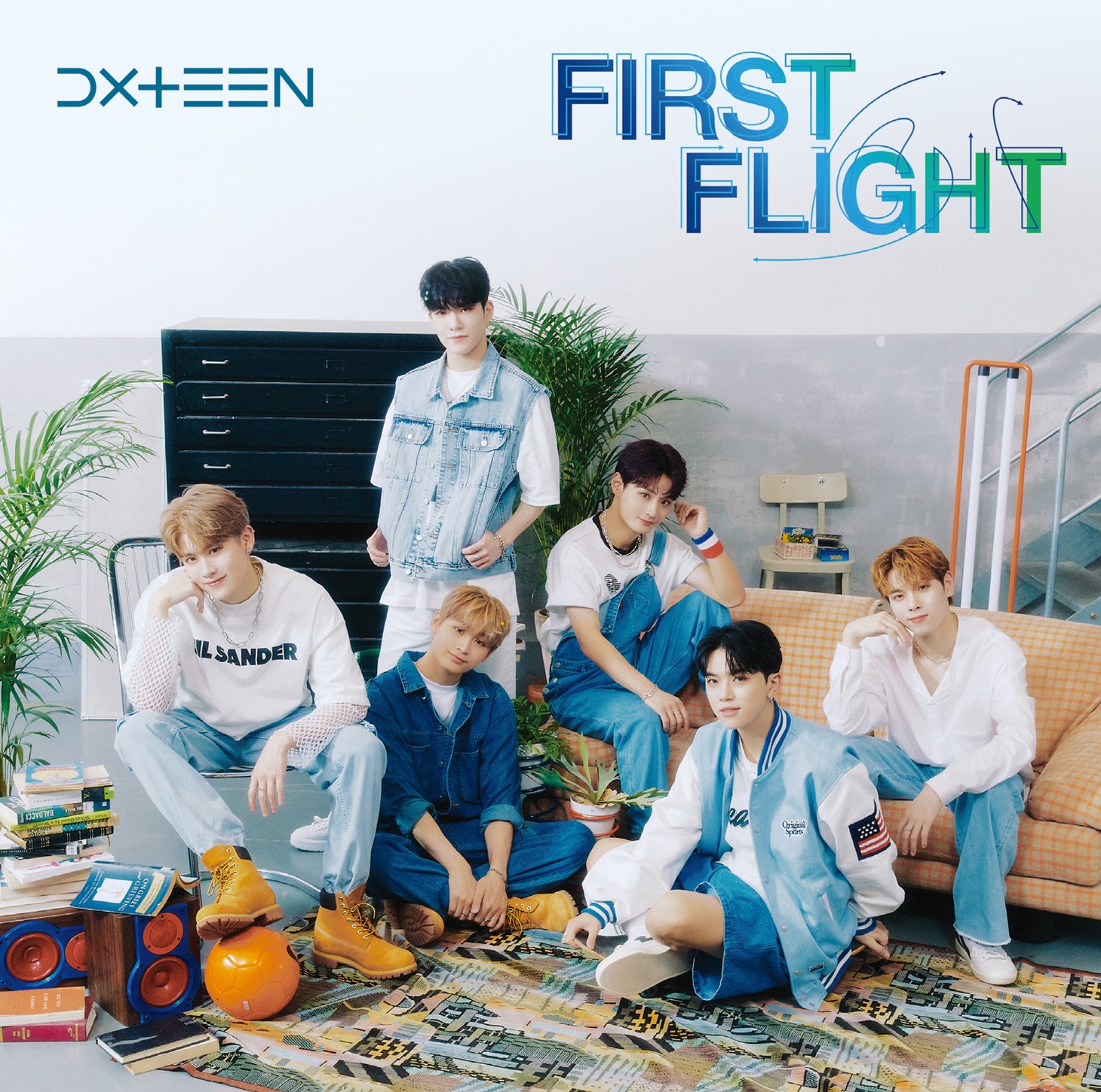 DXTEEN「First Flight」通常版ジャケット