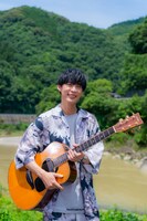 人気画像10位は「木村拓哉、大石昌良、ティモンディが西日本豪雨被害から5年の愛媛へ」より、大石昌良。（写真提供：NHK）